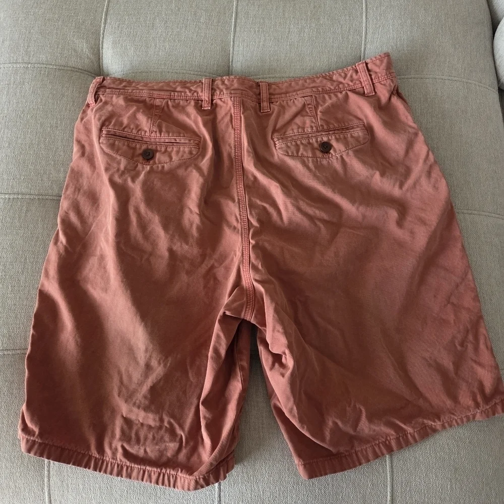 Banana Republic Men's Coral Shorts Sz.36